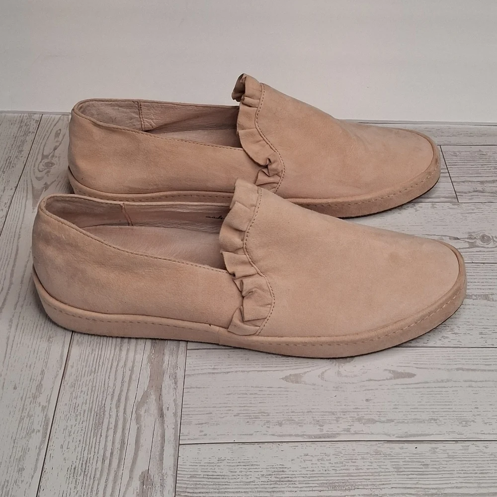 Joie Dee Pink Ruffled Cool Girl Slip-On Sneakers Size 39.5=9.5